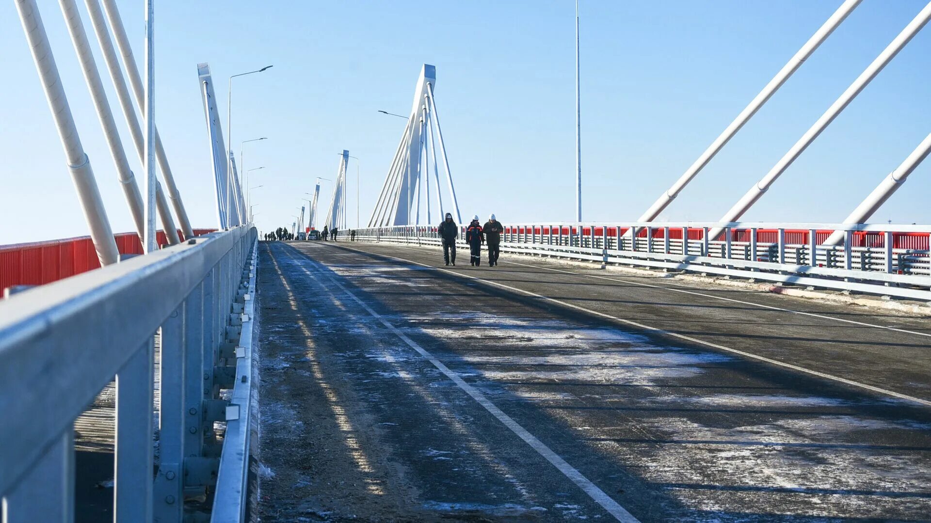 Дорога между китаем и россией. Мост нижнеленеское тузян. Мост нижнеленеское тузян. Благовещенск мост в китай. Автомобильный мост благовещенск хэйхэ.