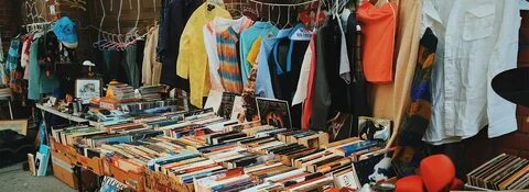 Как называются магазины где продают старые вещи