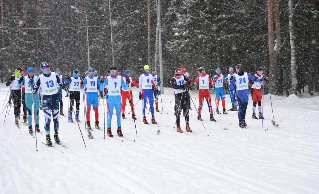 Лыжные гонки скиатлон. Скиатлон это в лыжных гонках. Лыжные гонки дуатлон. Скиатлон это в лыжных гонках. Скиатлон пункты питания.