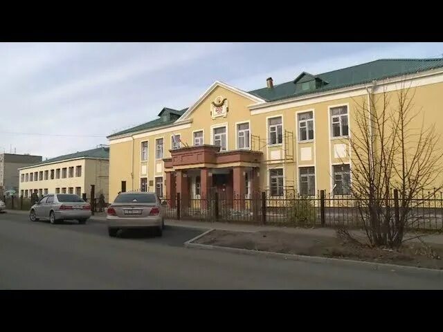 Брянск школа 72. Школа 18 имени подольских курсантов. Директор школы 34 брянск. Школа ремонта. Школа 34 брянск.