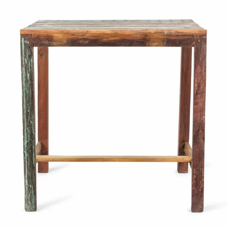 Квадратные столики огэ. Стол квадратный высокий деревянный. Стол квадратный от дизайнера. Квадратные столы вместительность.