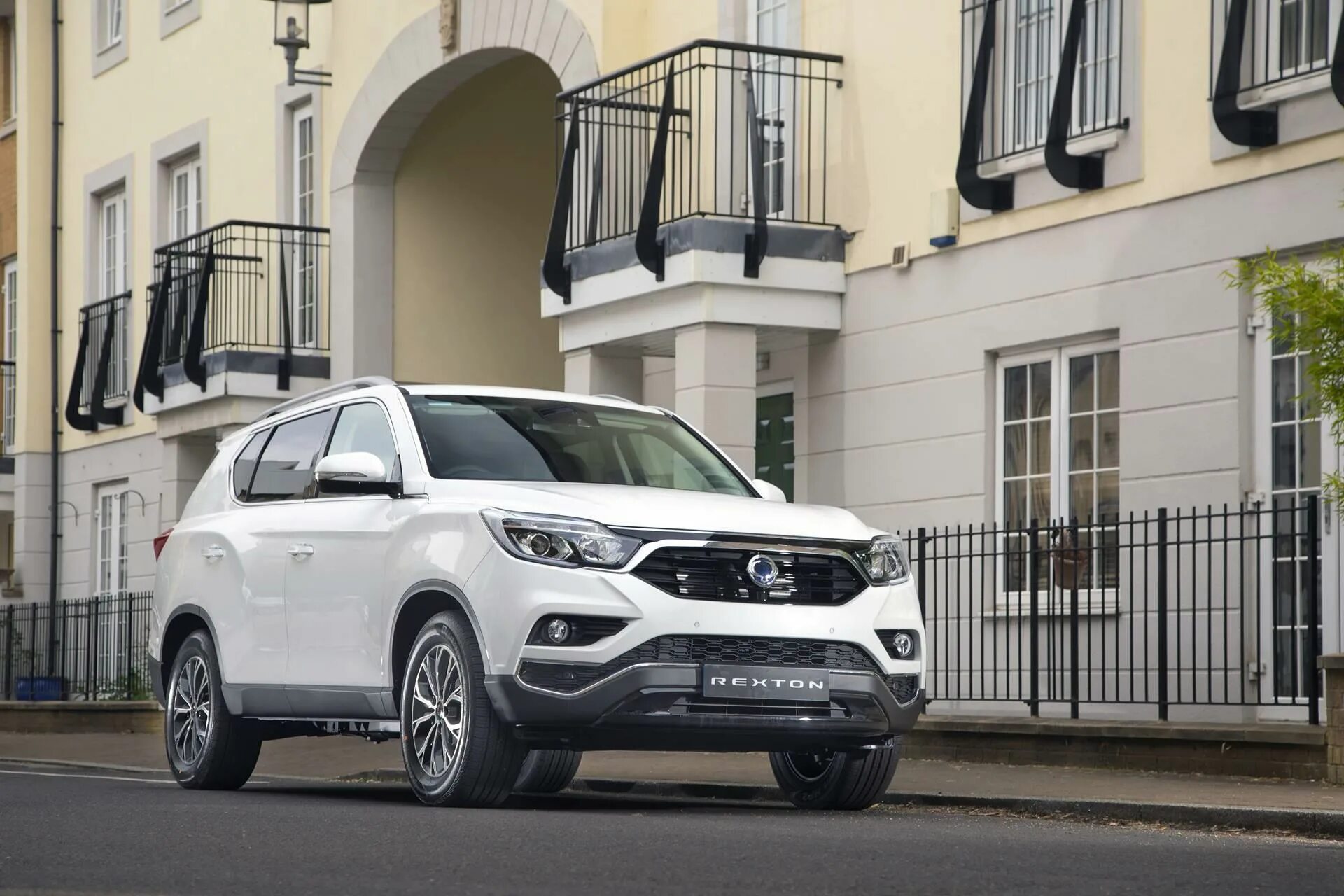 Санг йонг 2019. Ssangyong rexton 2025. саньенг рекстон 2019. ссангйонг рекстон 2019 года. ссангйонг y400.