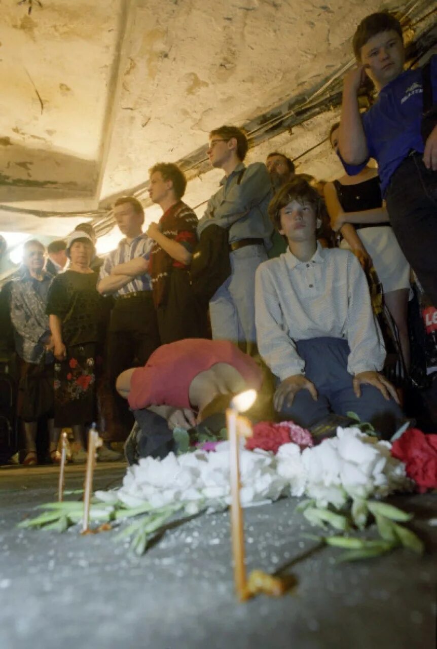 8 Августа 2000 год теракт на Пушкинской. 8 Августа 2000 года: взрыв в подземном переходе на Пушкинской площади.. Взрыв в Московском метрополитене (2000).