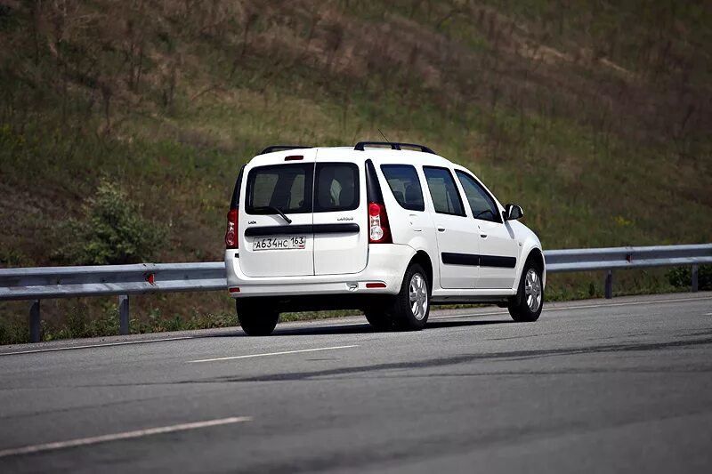 Rn-largus-1216. Ларгус в горах. Драйв2 ларгус. Рено ларгус 2001. Ларгус спецтехника.