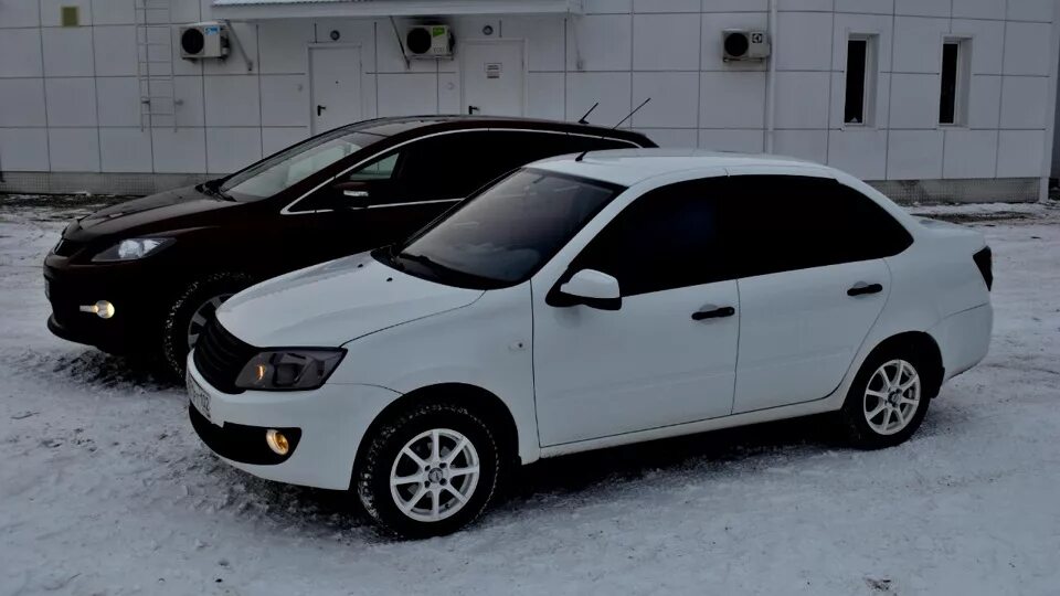 Купить б/у Lada (ВАЗ) Granta I 1.6 MT (106 л.с.) бензин механика в Тольятти: бел