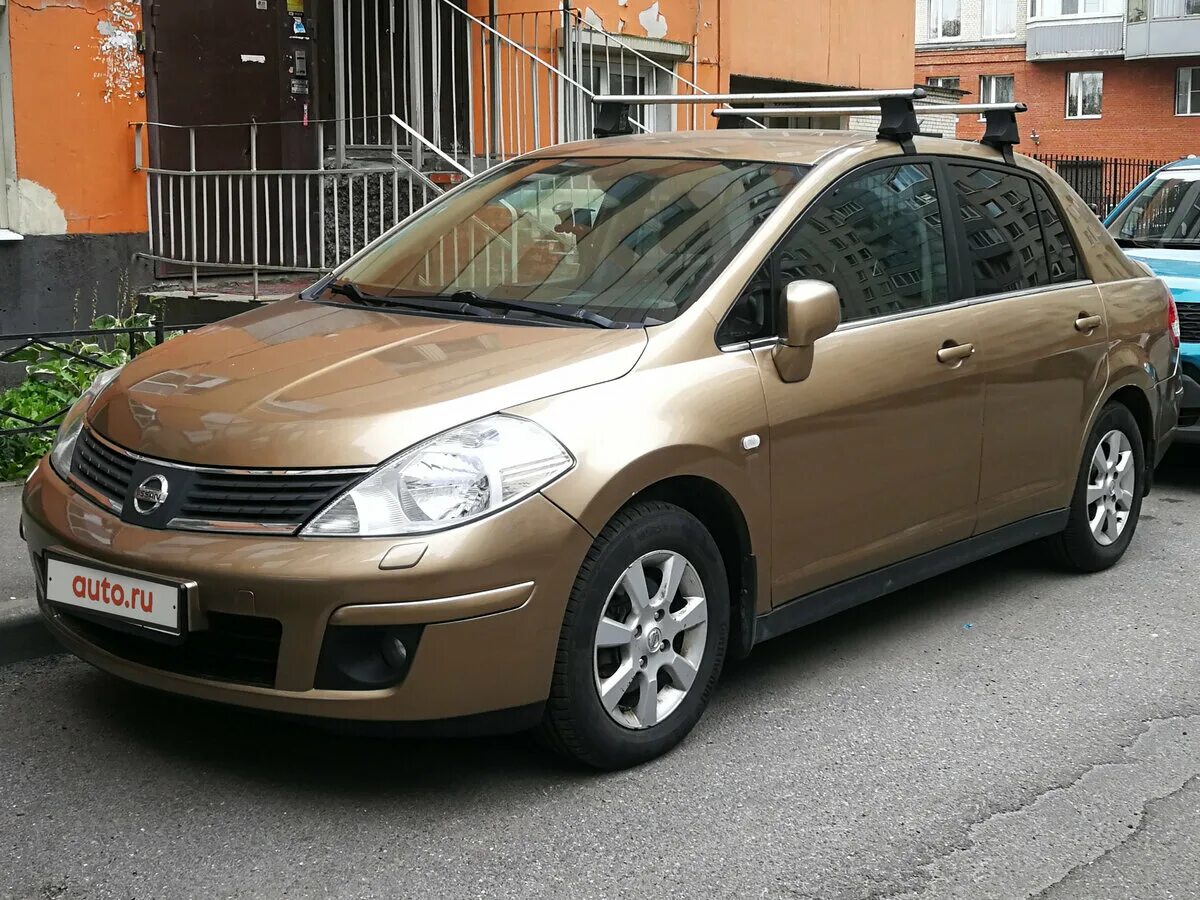 Купить тииду 2008 года. Nissan Tiida 2008. Nissan Tiida 2008 седан. Ниссан Tiida 2008. Ниссан Тиида 2008 золотистая.