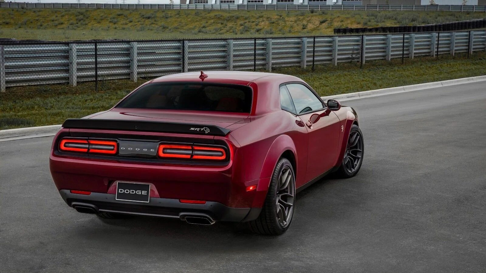 Dodge srt 170. Додж Челленджер Хелкат 2018. Dodge Challenger srt Hellcat 2018. Додж Челленджер хел кет. Dodge Challenger srt Hellcat.