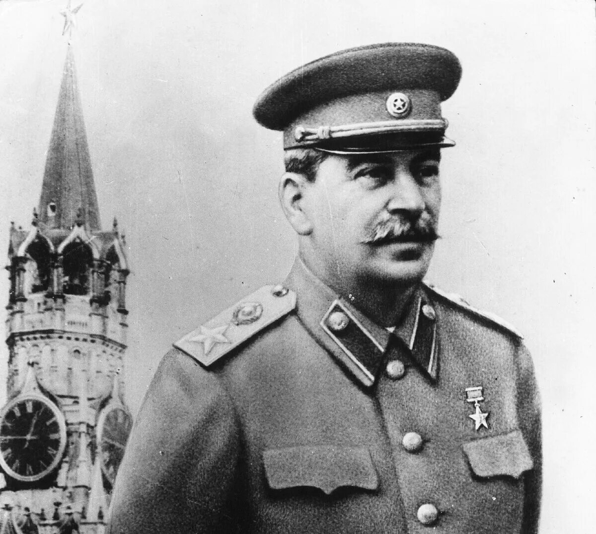 Сталин ворошилов киров. Сталин в море картинка. Сталин иосиф виссарионович. Море сталина. Море сталина.