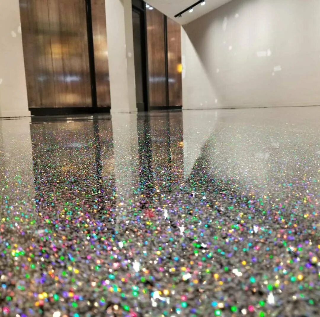 Наливной пол использовать на улице. Эпоксидный наливной пол epoxy. эпоксидный пол эп 2332. эпоксидный пол 3ид. прозрачный наливной пол.