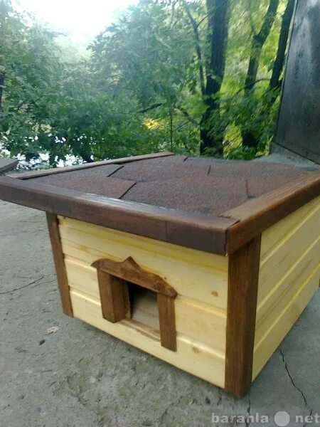 Домик для кошек. Уличный домик для кошки. Зимняя конура для кошки. Будка с плоской крышей. Ульяновск будки для кошек.