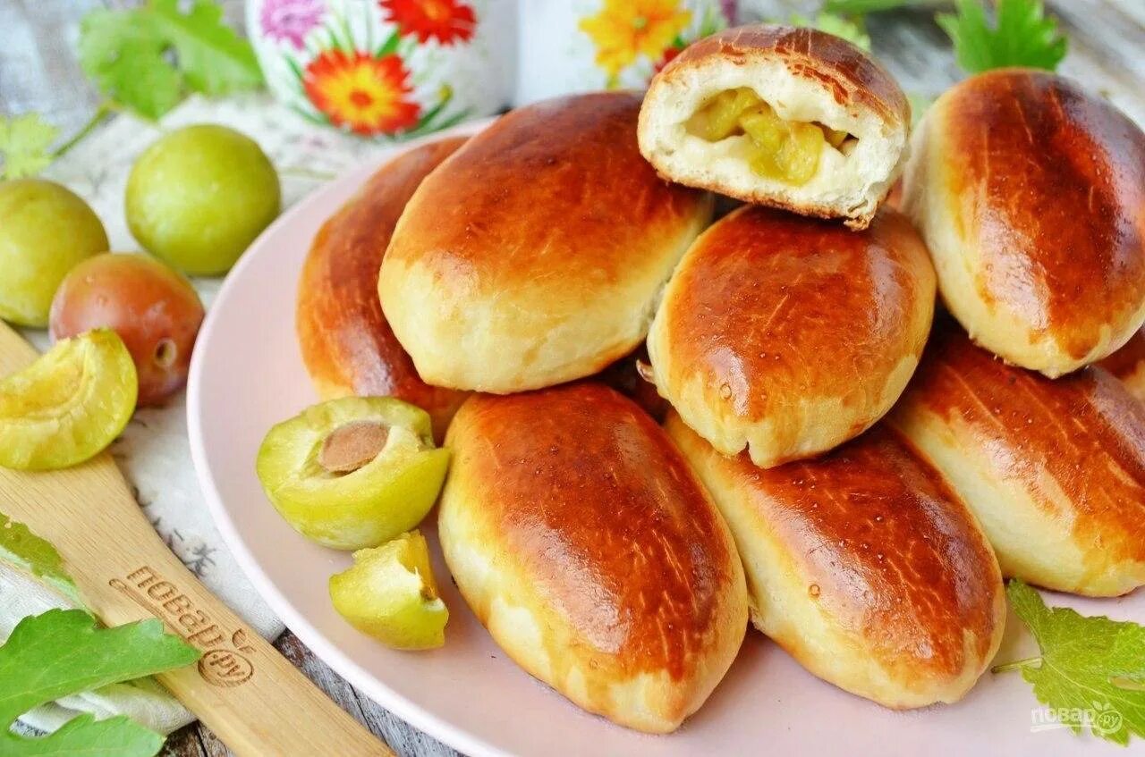 Пирожки. Домашняя выпечка пирожки. Пирожки духовые. Пирожки печеные