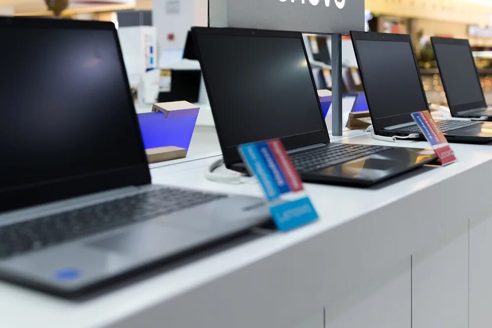 Сломанный ноутбук обмен на деньги. Ноутбук в трейд ин. Дорогие ноутбуки от производителя дпо. Trader laptop. Ge62.