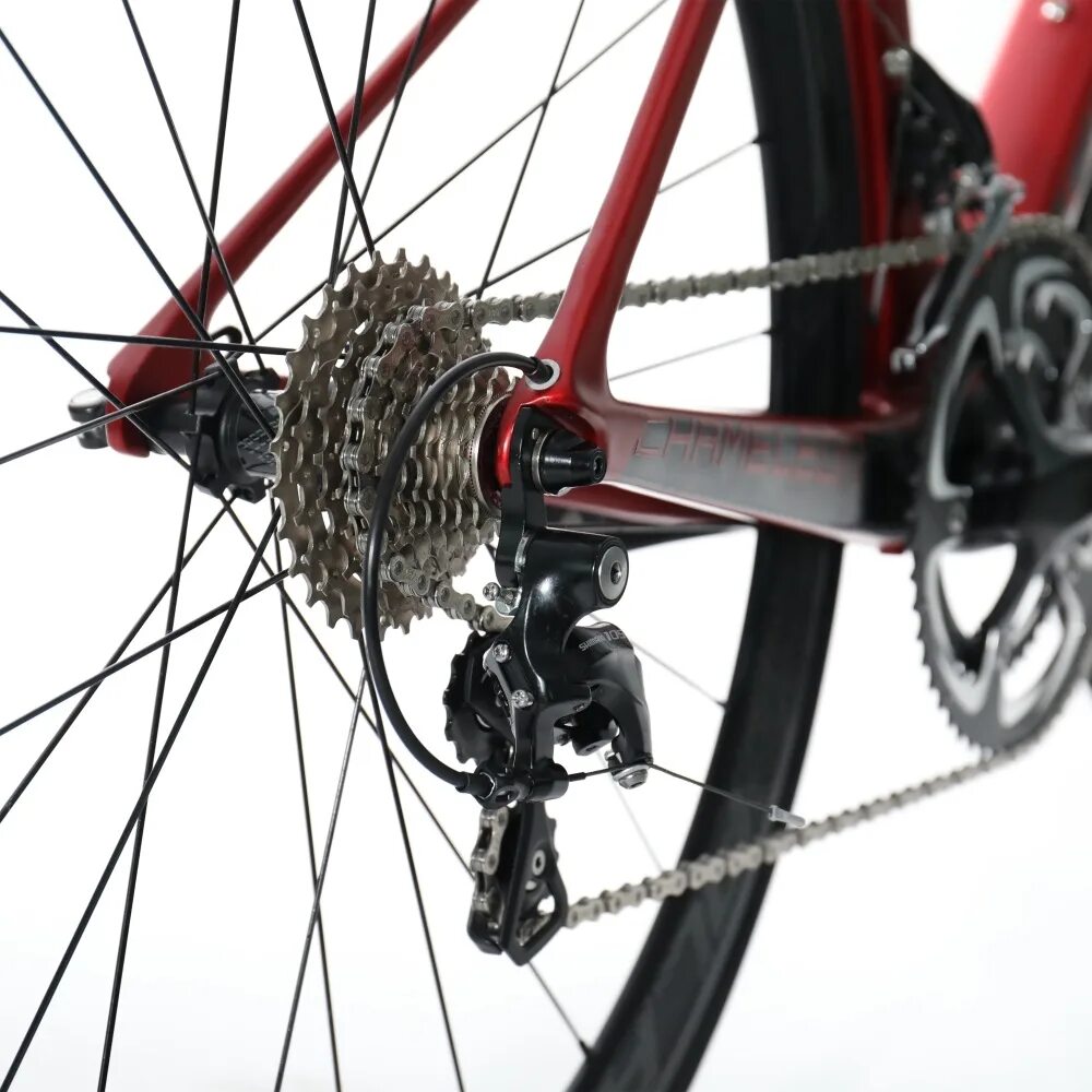 Как собрать колесо скоростного велосипеда. Цепь SRAM 11s. Шимано цепь через переключатель. Звездочка переключатель скоростей SRAM. Шимано колеса Синг СПИД.