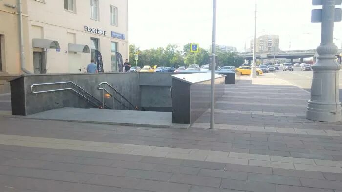 Станция метро воронцовская москва. Подземный переход в москве фото. Московский переход. Уличный переход. Пешеходная галерея.
