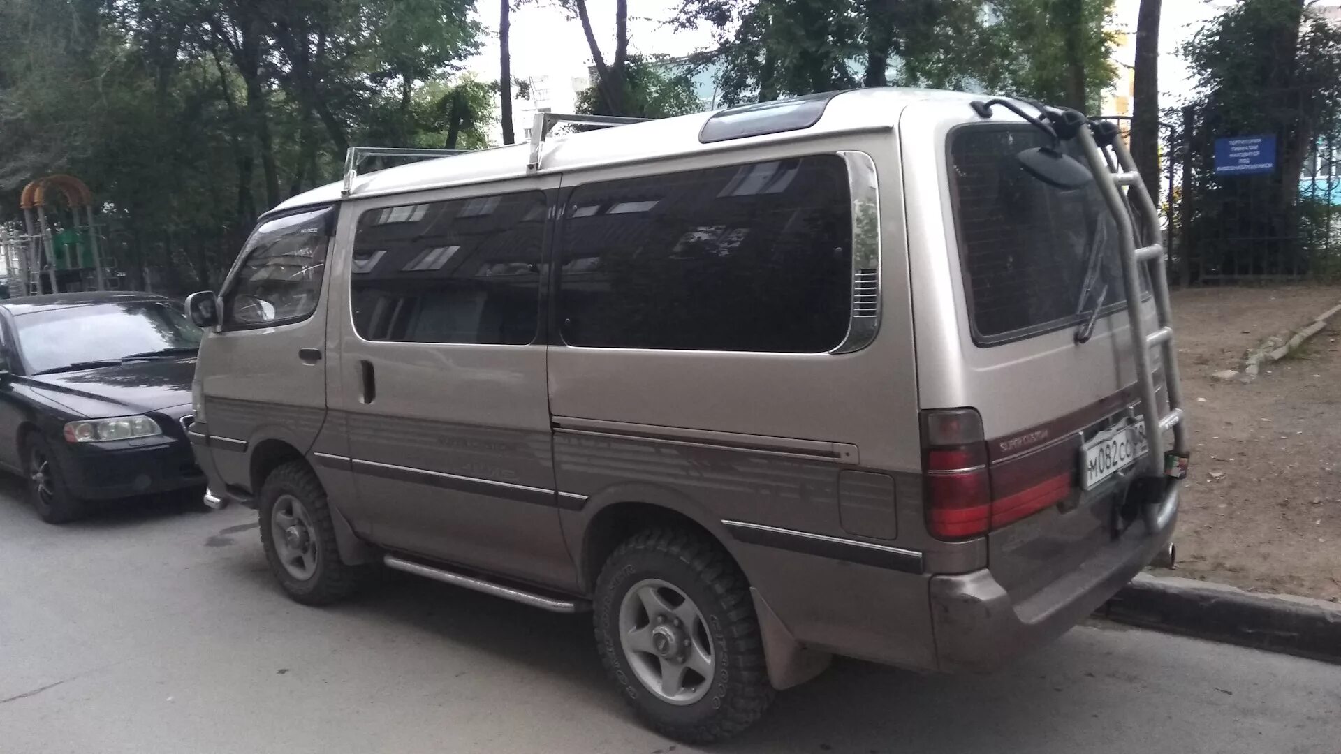Toyota hiace, 1989 год. Полный привод тойота хайс. Тойота хайс левый руль h100 2003 год. Тойота хайс 1993г. Toyota hiace h100 4х4.