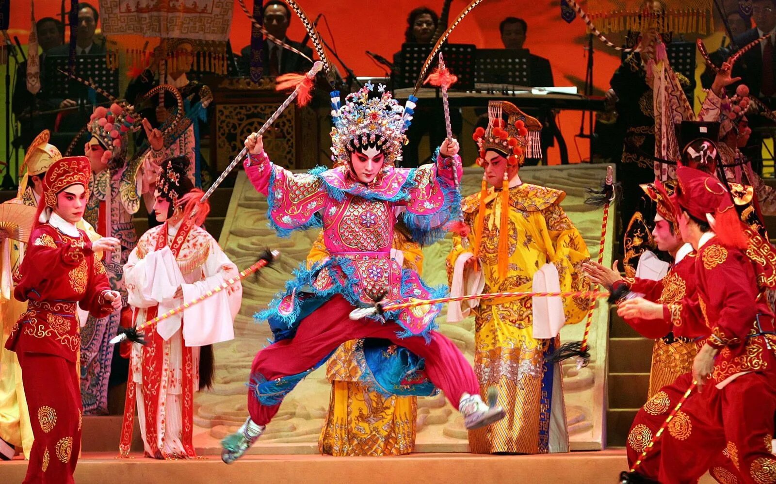 Надежда бабкина фольклор. Театрализованное представление. Костюмы ансамбля надежды бабкиной. Праздник в русском народном стиле. Театр народных традиций.