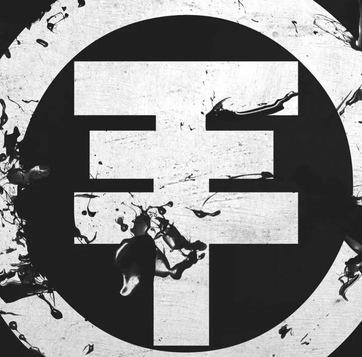 Best rock albums of all time. Best album covers of all time. Her's album 2018. Album cover. Best album covers.