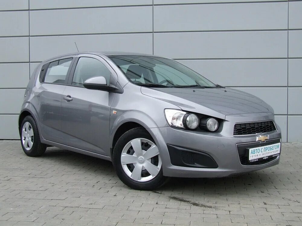 Шевроле хэтчбек с пробегом. Chevrolet Aveo Hatchback 2012. Chevrolet Aveo 2012 хэтчбек. Шевроле Авео хэтчбек 2012 автомат. Шевроле Авео 2012 года хэтчбек.