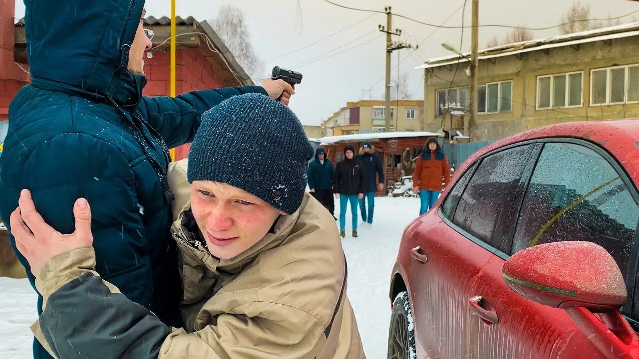 Отец оказался жив. Школьник Макс Макс Ващенко. Макс Ващенко бедный школьник. Отец Макс Ващенко. Нищий школьник.