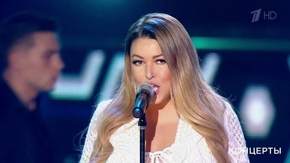 Дубцова на фабрике. Новая фабрика звезд дубцова. Певица лоя розы темно алые. Новая фабрика звезд дубцова. Новая фабрика звезд дубцова.