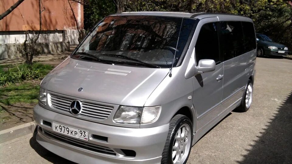 Вито 2000 год. Mercedes-Benz Vito 2000. Мерседес Вито 2000. Мерседес Бенц Вито 2000 года.