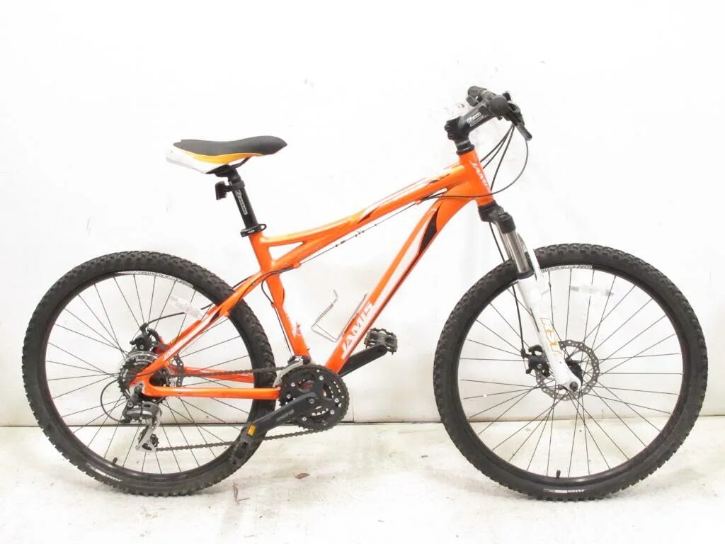 Atom trail x10. Jamis trail x2 зеленый. велосипед jamis trail 2014. горный велосипед jamis trail x a2. jamis trail x 2004.