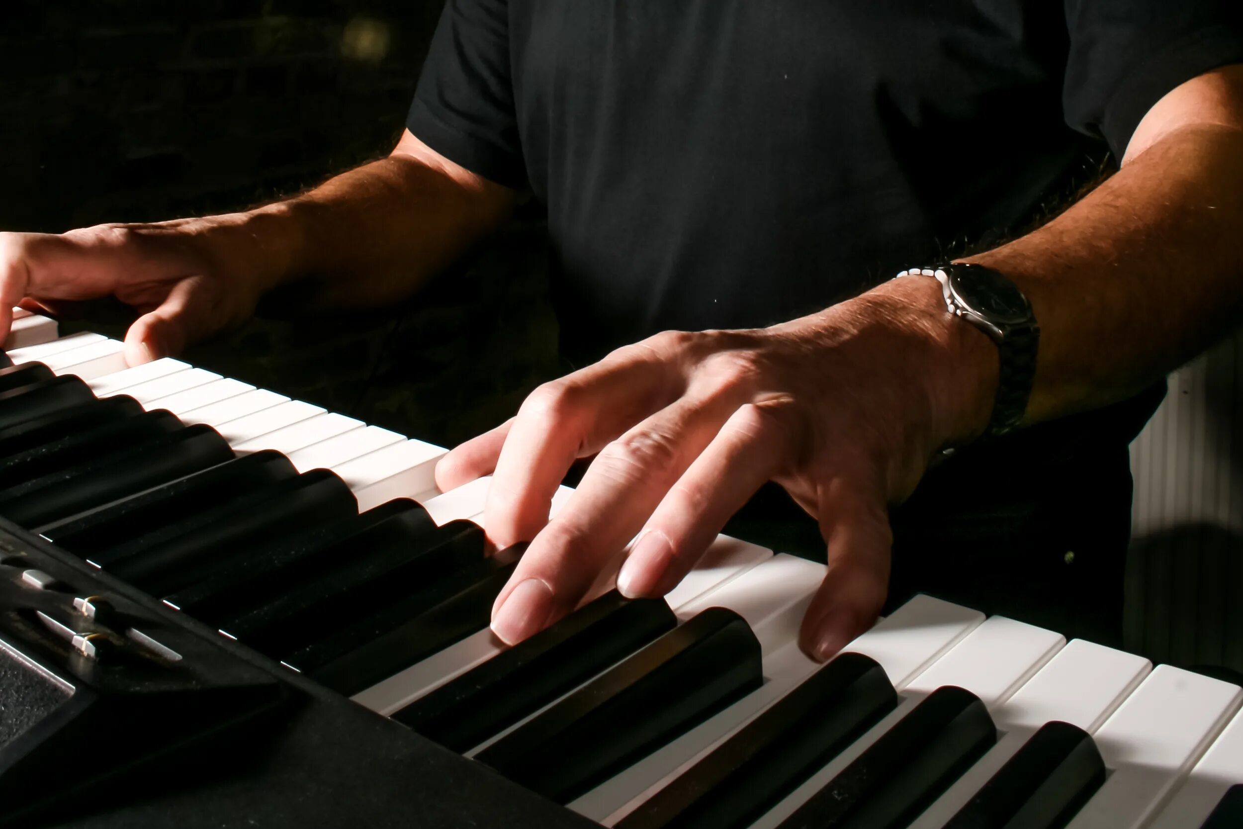 Playing keyboard