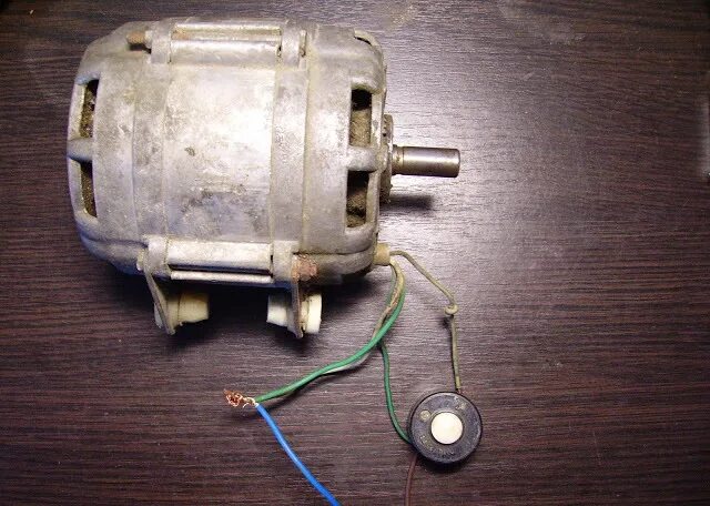 Мотор от стиральной машины 220в 450vac. Эл двигатель аер 16у4 180 вт 1420 об в минуту применяемость. Подключить мотор от стиральной машины к 220 4 провода. Двигатель 220 для стиральной машины чайка. Двигатель от стиральной машинки 04sb0117.