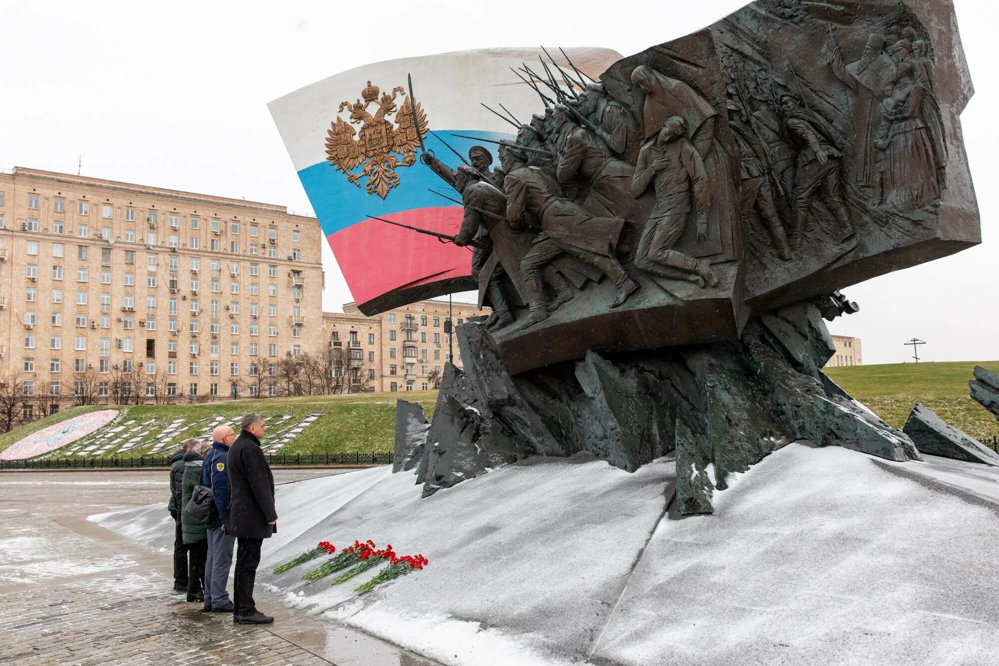 Памяти героев первой. Героям первой мировой войны Саранск. Гусев памятник героям первой мировой. Памятник героям первой мировой войны Чертаново. Памятник героям первой мировой войны Оренбург.