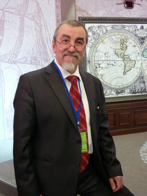 катровский александр петрович смоленск. какой род у слова врач, инженер, архитектор, географ и профессор. лузгин александр николаевич. брылев виктор андреевич волгоград. владимир котляков академик директор института географии ран.