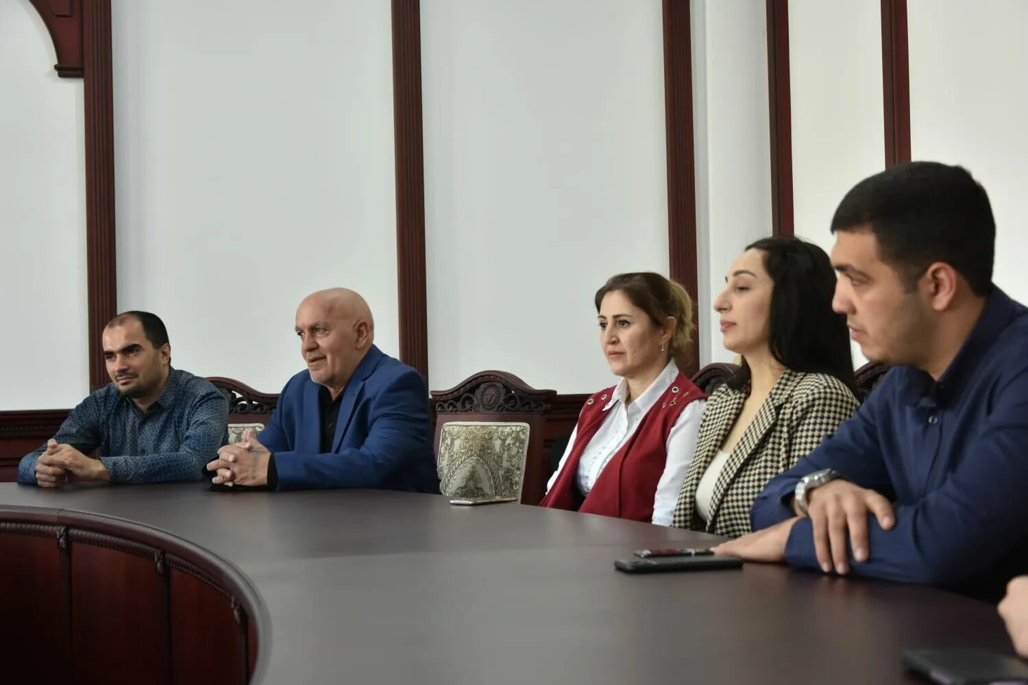 Мирза сагидович дербент борьба новрузов. Откуда появились азербайджанцы в дербенте. Азербайджанский театр в дербенте. Театральные актеры азербайджана. Откуда азербайджанцы в дербенте.