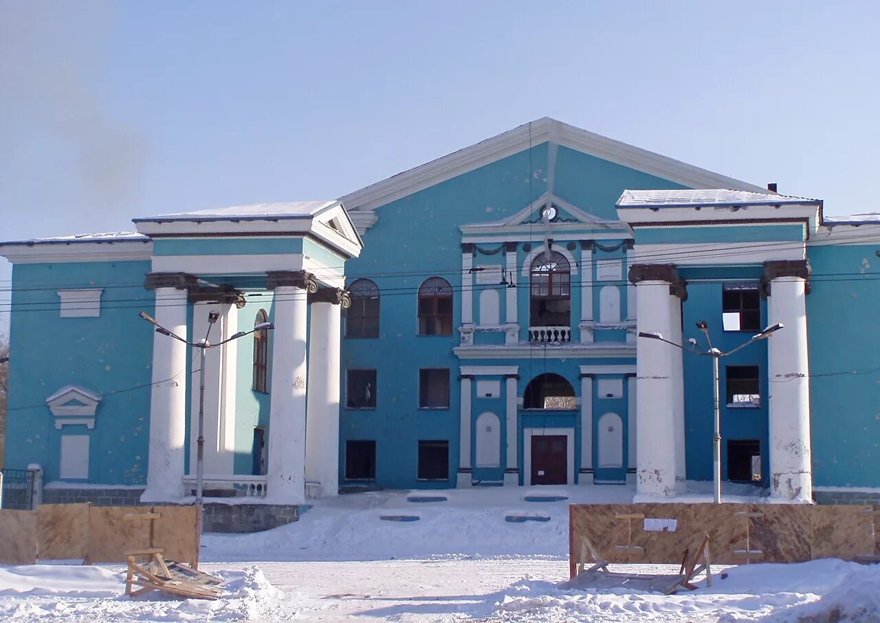 Березники дк ленина. Пермский край город березники дворец ленина. Дк имени ленина березники. Дк имени ленина березники. Березники дк ленина.
