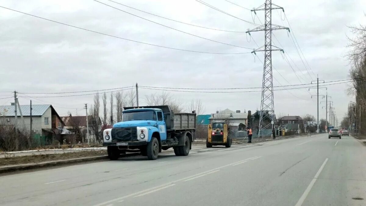 ЛЭП Саратов. Ураган в Энгельсе. Ураган в Саратовской области. Бахмут частный сектор.