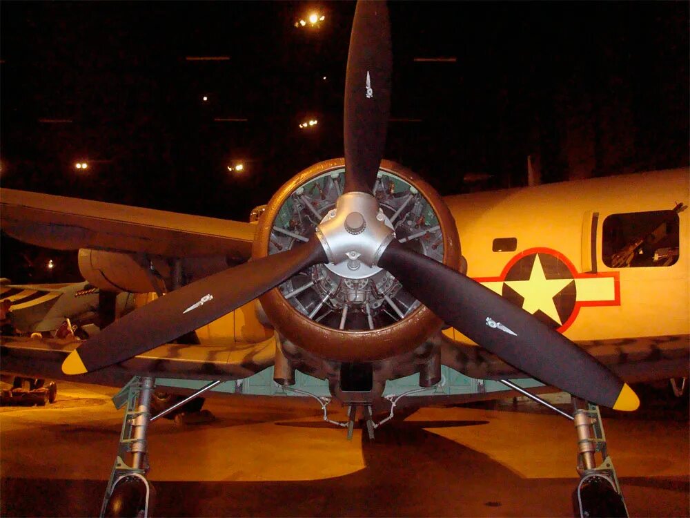 200 мс. Итальянский истребитель macchi mc.200 saetta. macchi c.200 saetta истребитель. макки мс 200. mc-200.