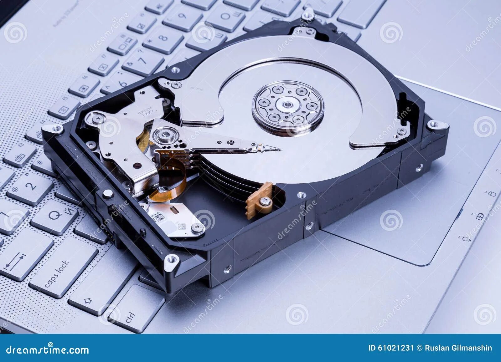 Как защитить жесткий диск. Винчестер - hard drive. жесткий диск a data. жесткий диск сверху. восстановление жесткого диска.