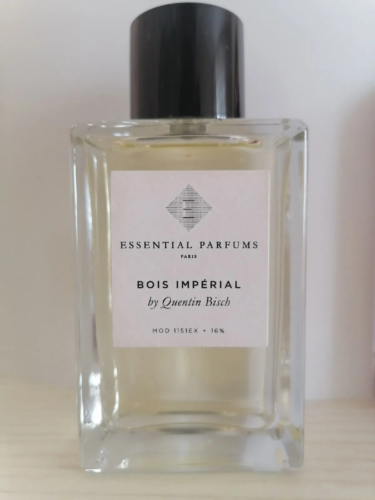 Парфюм bois Imperial. Essential Parfum bois Imperial. Essential Parfums bois Imperial 10 ml. Духи Эссеншиал Парфюм бойс Империал. Эссенциале парфюм бойс