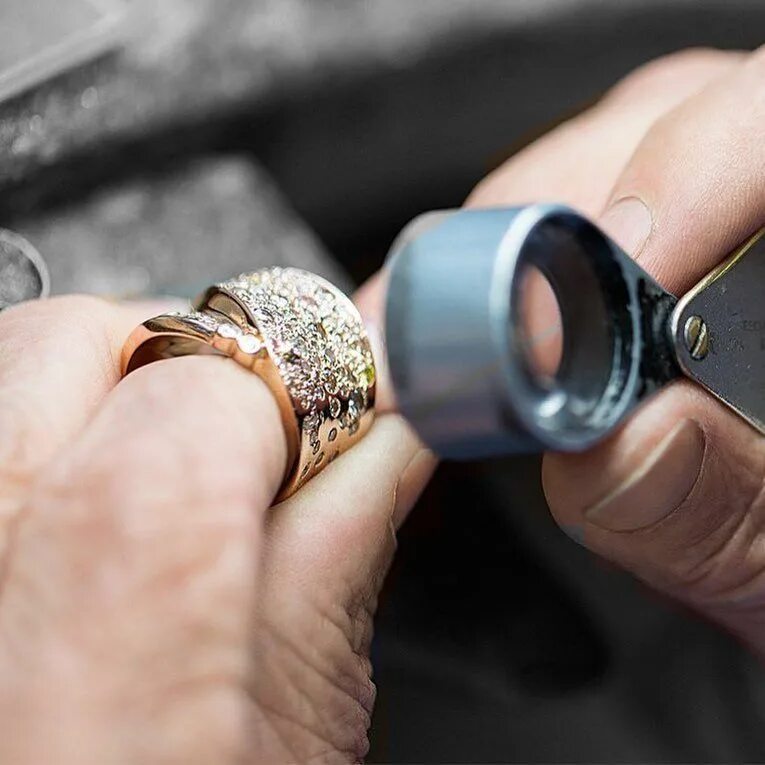 Куда сдать кольцо. Сдать кольца золотые в ломбарде. Кольцо 7 грамм золота. Скупка золота. Скупаем золото дорого.