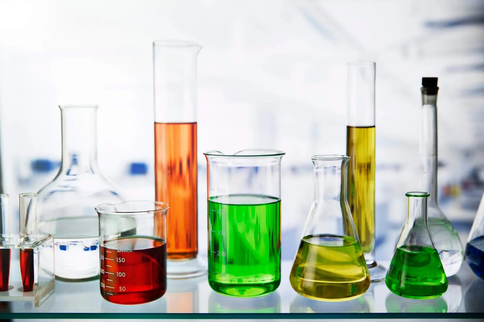Лаборатория. Химическая лаборатория. Химия 8 лаб. Стеклянная химическая лабораторная посуда. Химия 8 лаб.