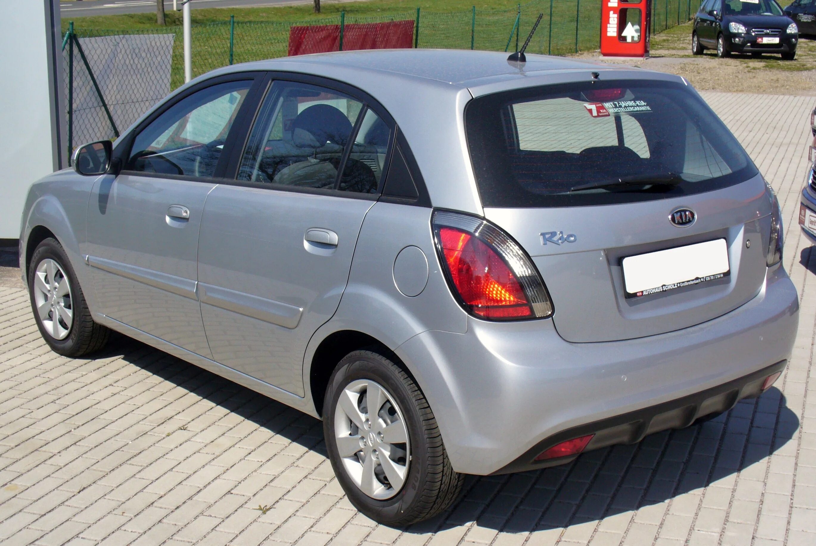 Рио хэтчбек 2011. Kia Rio II хэтчбек 2009. Kia Rio 2009 хэтчбек. Киа Рио 2 2010 хэтчбек. Киа Рио 2 2011 хэтчбек.