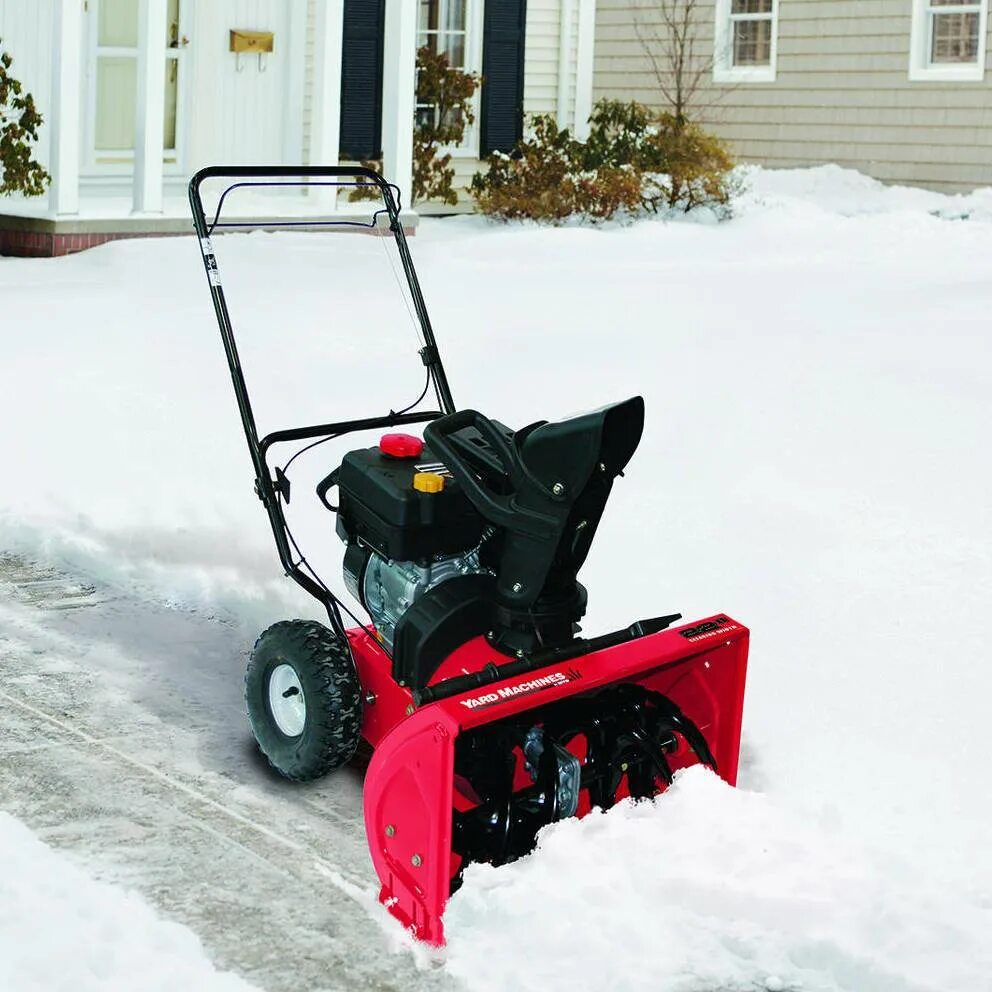 Характеристики снегоуборщика. Yard Machines 22 снегоуборщик. Снегоуборщик Snow Blower. Snow King снегоуборщик 22 TVO. Yard Fox снегоуборщик.