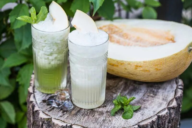 Лимонад дыня. Коктейль дыня мята. Калинов родник лимонад дыня. Дынная настойка. Лимонад дыня.