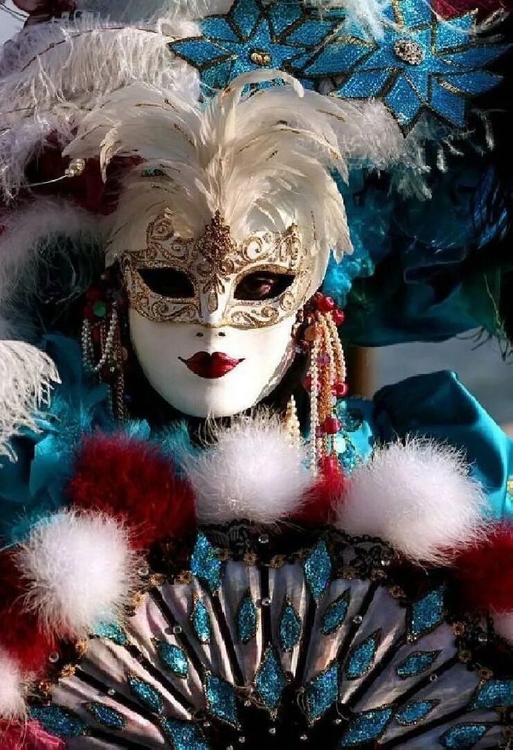 Новогодний карнавал. Бразилия бал маскарад. Новогодний карнавальный. Карнавальная маска в цвете. Маскарад 2021.
