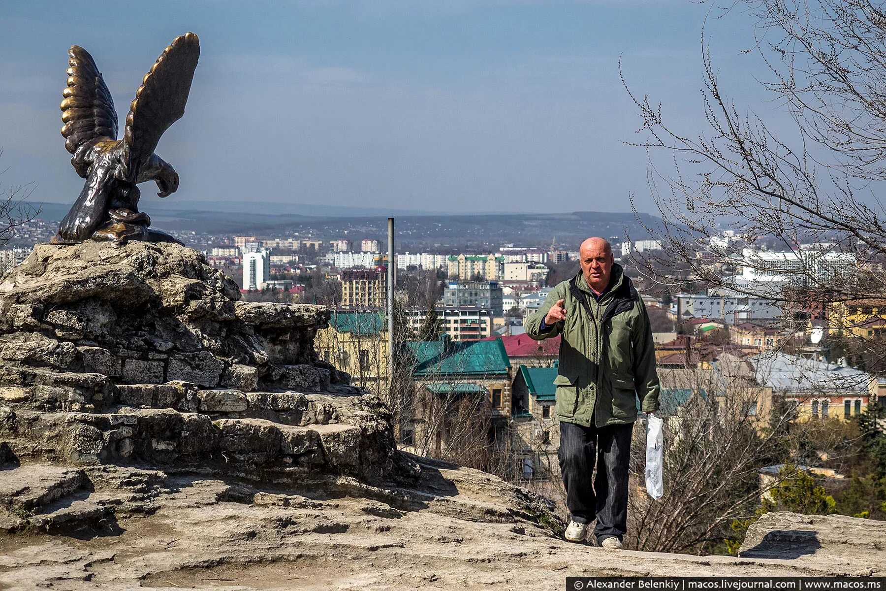 Блогеры пятигорска. Гора Машук Орел. Орел на горе Машук. Пятигорск.