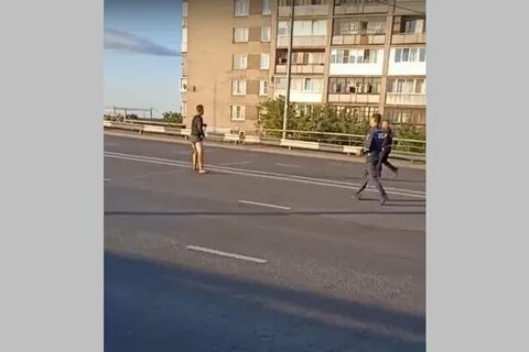 Бросаться под колеса