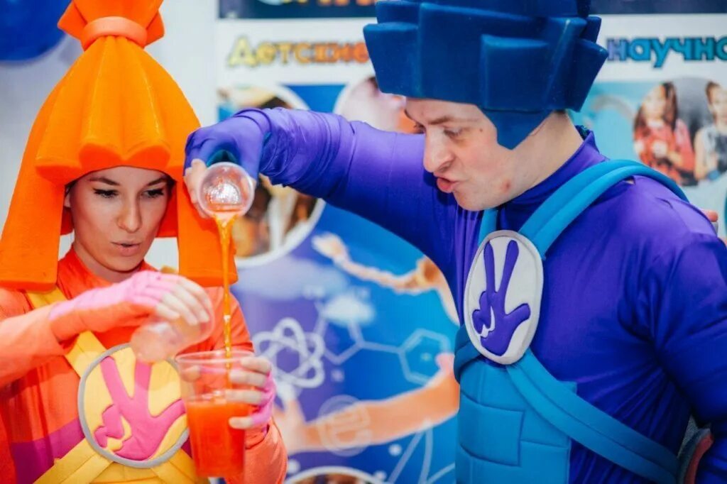 Аниматоры игровых комнат. Аниматор клоун. Гербера аниматоры владимир. Детские аниматоры минске. Аниматоры на детский праздник.