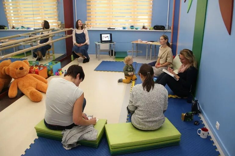 Стиль молодой мамы в декрете. Встречи мам москва. Игровые встречи мам с детьми. Встречи мам москва. Мама познакомится.