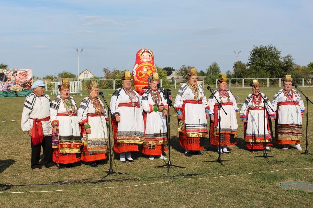 Красненский район Белгородская область население. Фестиваль Красненский район. Радужный красное Красненский район. Каменка Красненский район Белгородская область.