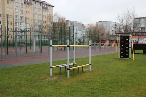 Спортивная площадка в школе