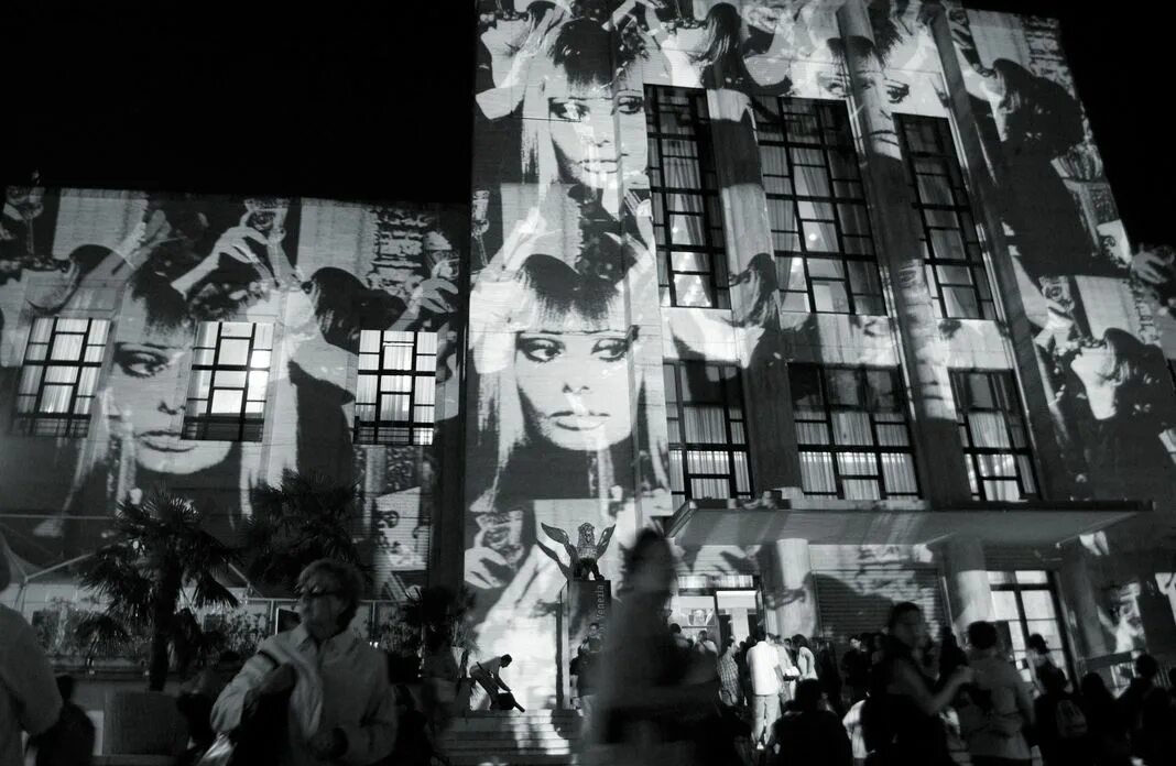 В каком городе в 1932 кинофестиваль. Первый кинофестиваль 1932. Первый московский международный кинофестиваль 1959. 1932 кинофестиваль. Первый венецианский кинофестиваль 1932 год.