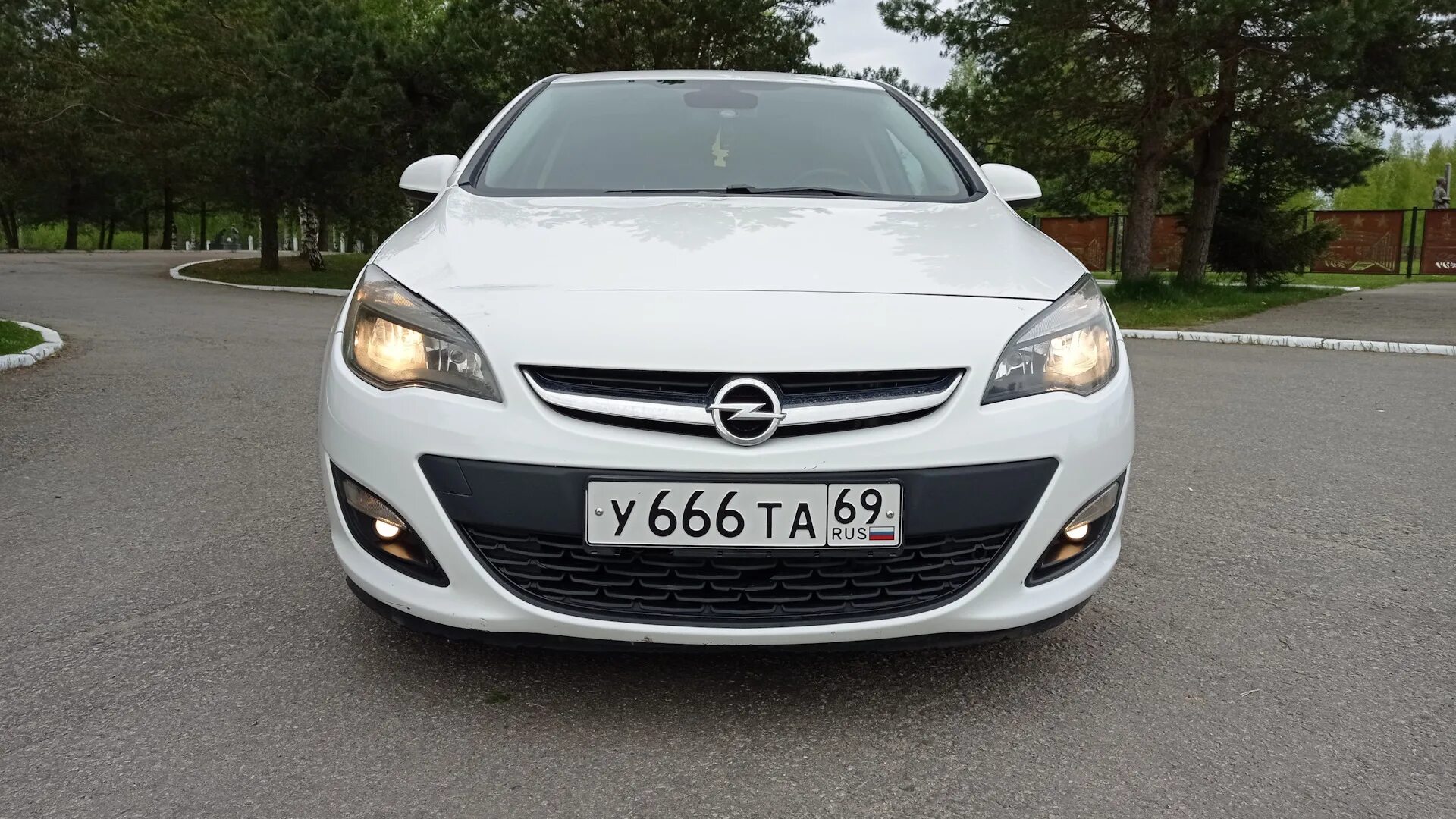 Opel p j. Opel PJ Astra 2013. Opel Astra PJ 2014 Рестайлинг.